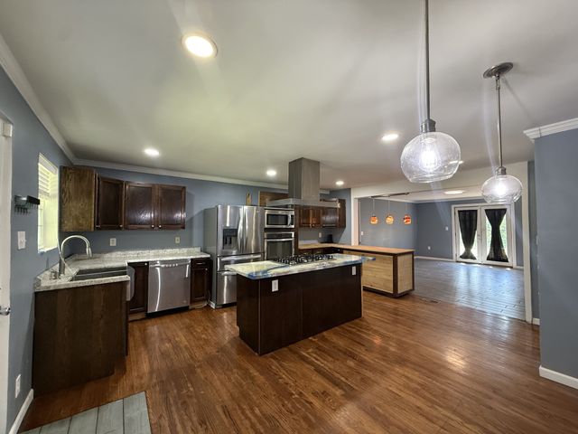 23 Roney Ave, Hohenwald, TN 38462
