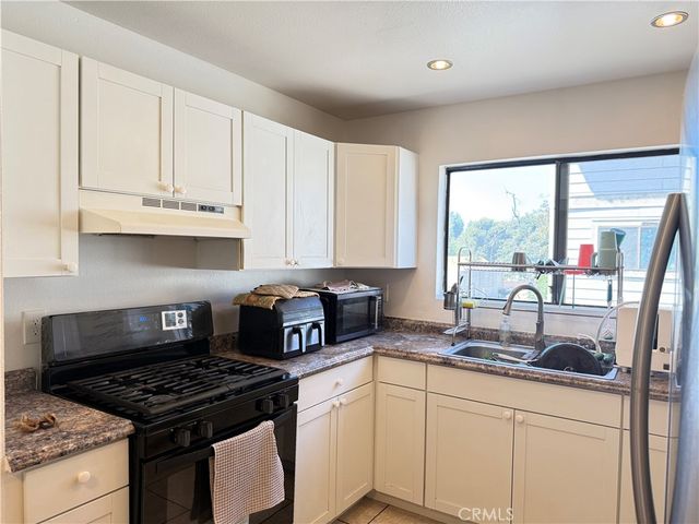 13945 Osborne Street C 104, Arleta, CA 91331