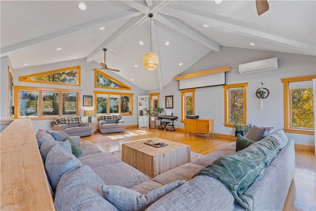 17450 Railroad Cut Road, Rogers, AR 72756