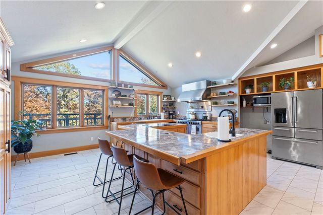 17450 Railroad Cut Road, Rogers, AR 72756