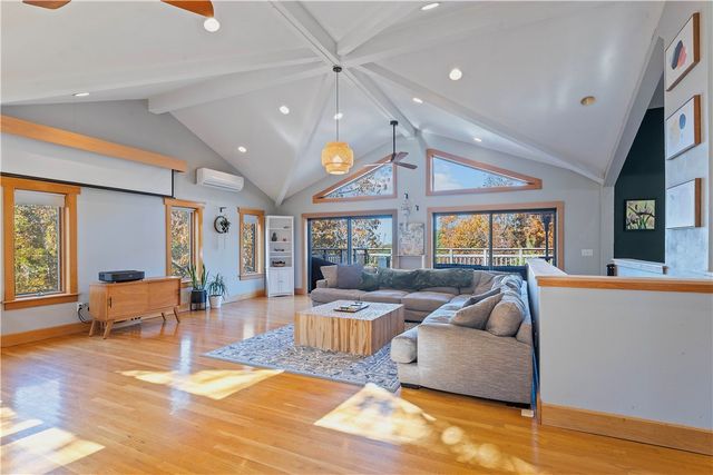 17450 Railroad Cut Road, Rogers, AR 72756