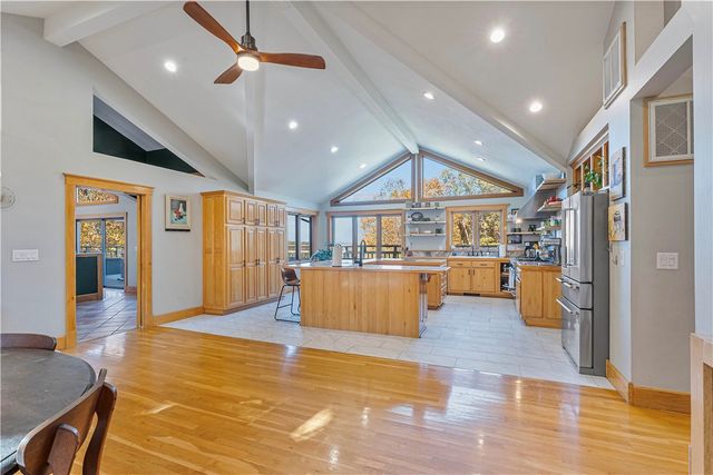 17450 Railroad Cut Road, Rogers, AR 72756