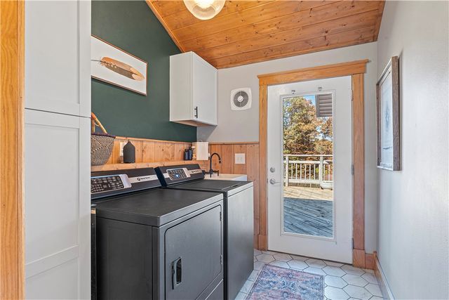 17450 Railroad Cut Road, Rogers, AR 72756