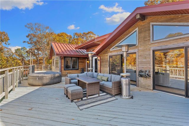 17450 Railroad Cut Road, Rogers, AR 72756