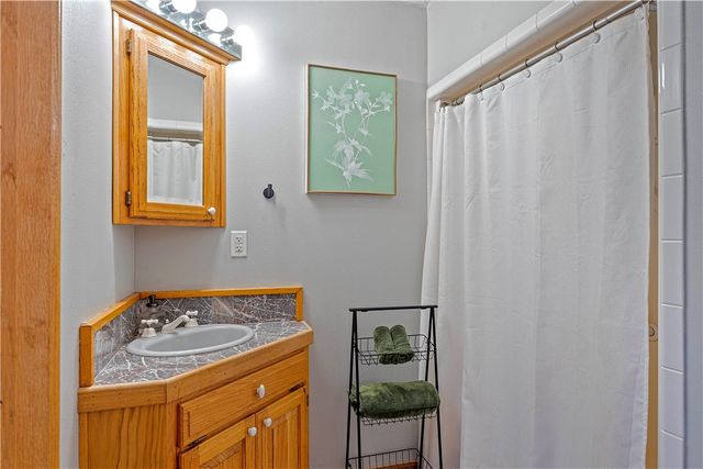 17450 Railroad Cut Road, Rogers, AR 72756