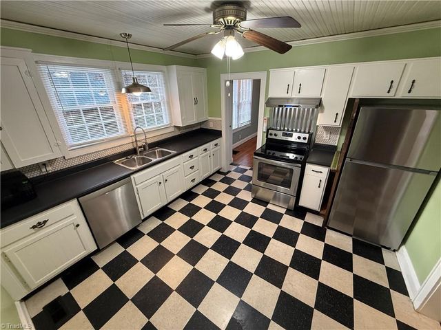 133 Woodbriar Road, Winston-salem, NC 27106