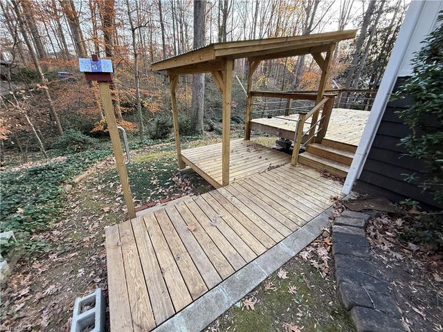 133 Woodbriar Road, Winston-salem, NC 27106