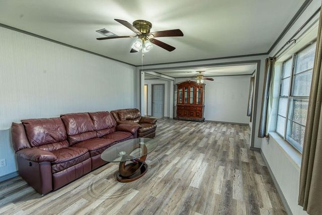 236 Old San Felipe Road, Sealy, TX 77474