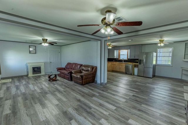 236 Old San Felipe Road, Sealy, TX 77474