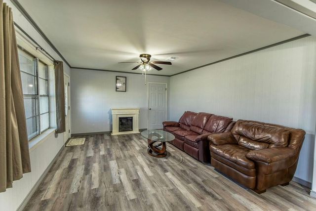 236 Old San Felipe Road, Sealy, TX 77474