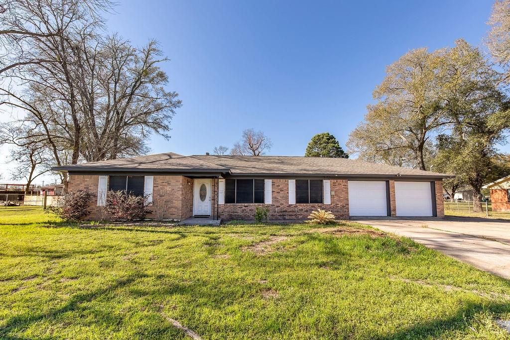 236 Old San Felipe Road, Sealy, TX 77474