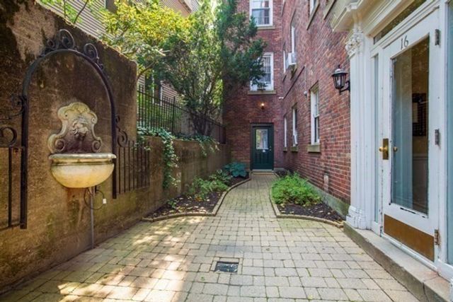 16 Chauncy St 48, Cambridge, MA 02138