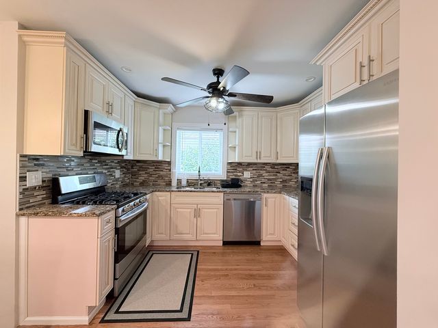 4528 Grace Street, Schiller Park, IL 60176