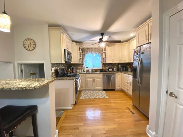 4528 Grace Street, Schiller Park, IL 60176