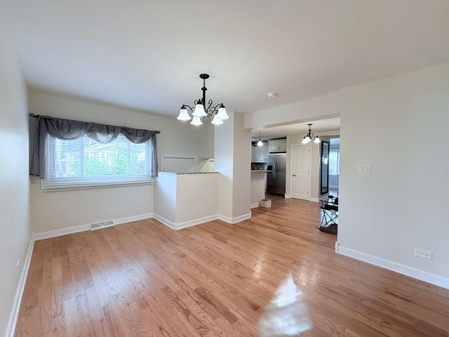 4528 Grace Street, Schiller Park, IL 60176