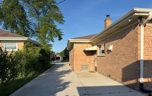 4528 Grace Street, Schiller Park, IL 60176