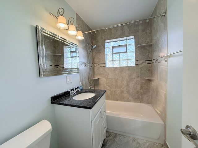 4528 Grace Street, Schiller Park, IL 60176