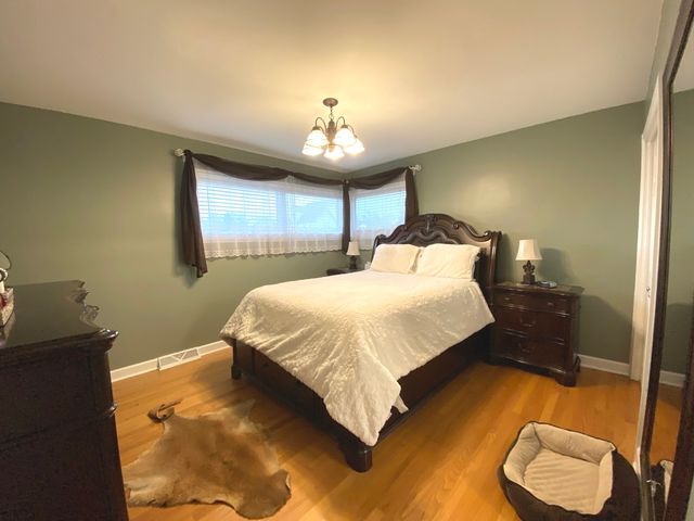 4528 Grace Street, Schiller Park, IL 60176