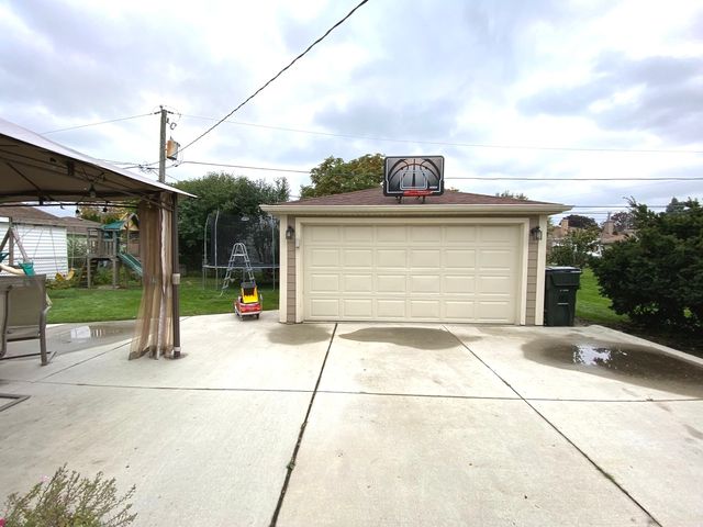 4528 Grace Street, Schiller Park, IL 60176