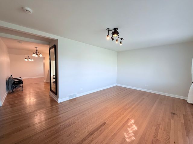 4528 Grace Street, Schiller Park, IL 60176