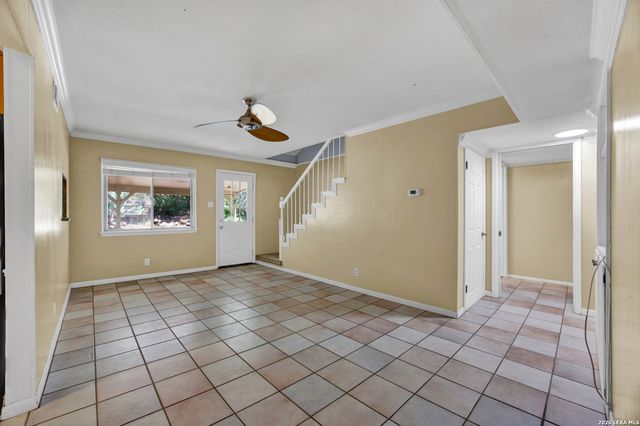 615 SERENADE DR, San Antonio, TX 78216