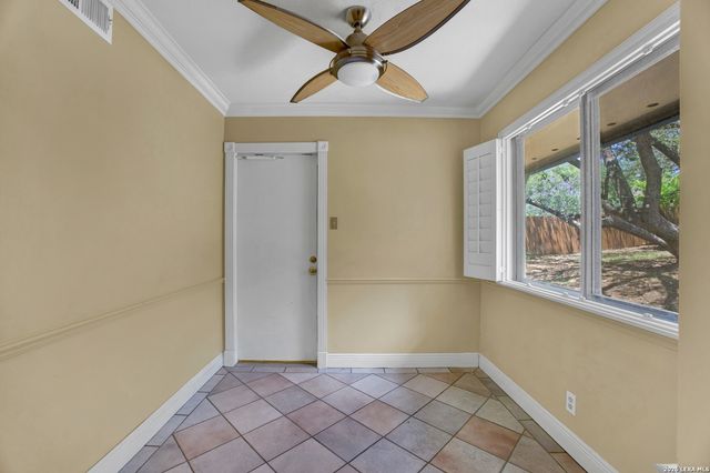 615 SERENADE DR, San Antonio, TX 78216