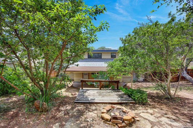 615 SERENADE DR, San Antonio, TX 78216