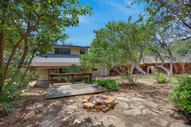 615 SERENADE DR, San Antonio, TX 78216