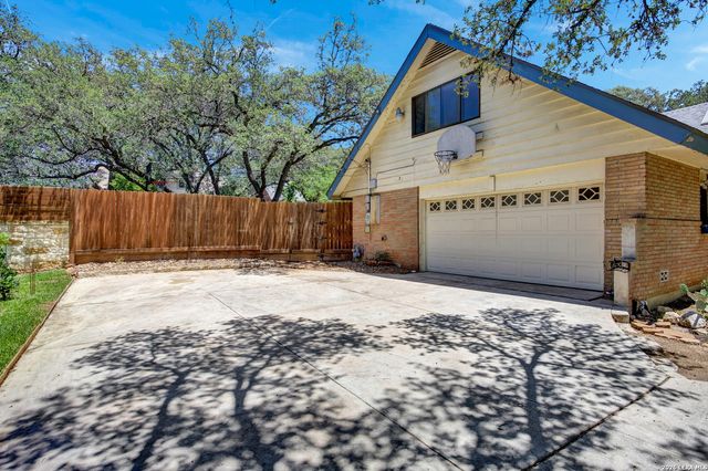 615 SERENADE DR, San Antonio, TX 78216