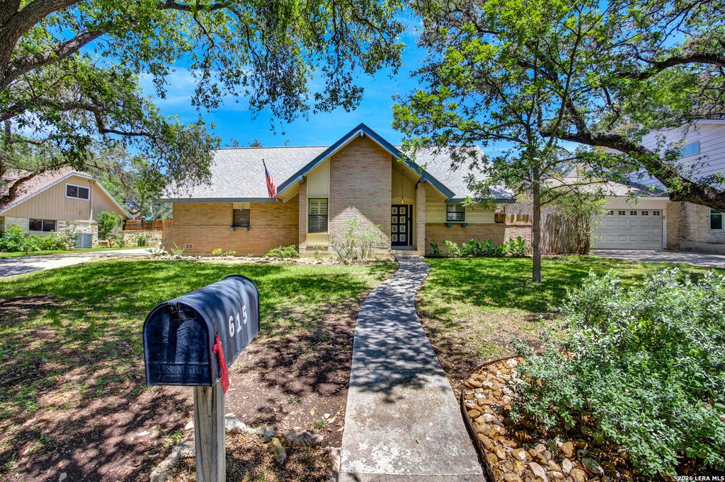 615 SERENADE DR, San Antonio, TX 78216