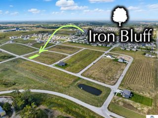 4320 S 210th Avenue, Elkhorn, NE 68022