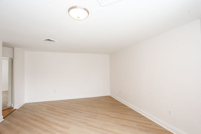 90 Quincy Shore Dr 302, Quincy, MA 02171