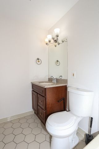 90 Quincy Shore Dr 302, Quincy, MA 02171