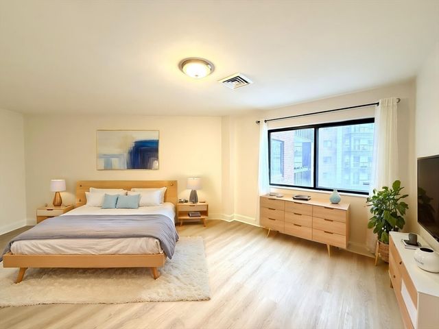 90 Quincy Shore Dr 302, Quincy, MA 02171