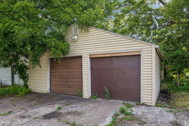 4731 Bryant Avenue N, Minneapolis, MN 55430