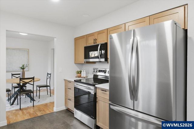 33001 Sand Ridge Rd, Lebanon, OR 97355