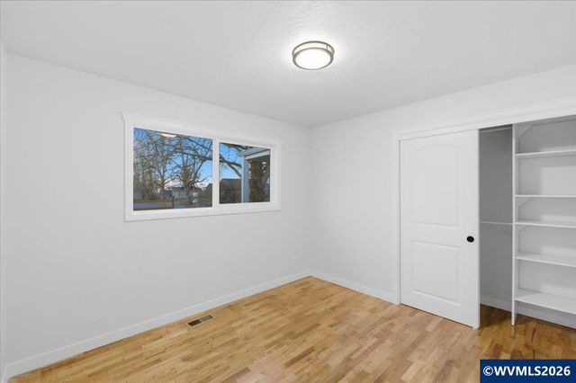 33001 Sand Ridge Rd, Lebanon, OR 97355