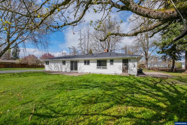 33001 Sand Ridge Rd, Lebanon, OR 97355