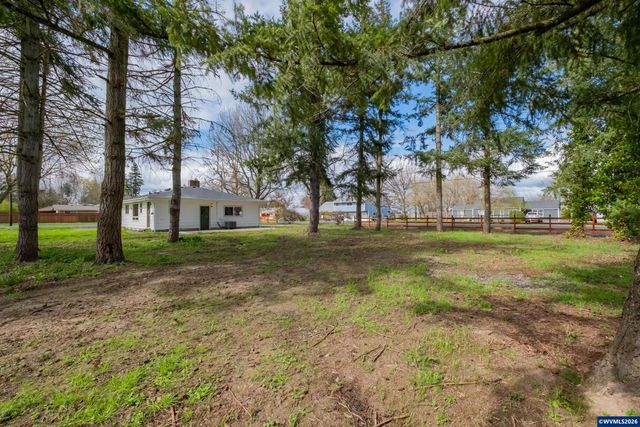 33001 Sand Ridge Rd, Lebanon, OR 97355