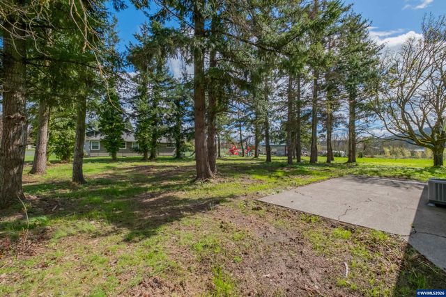 33001 Sand Ridge Rd, Lebanon, OR 97355