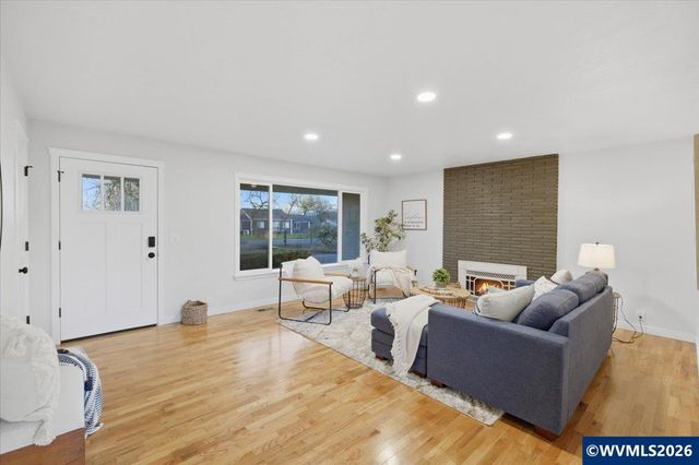 33001 Sand Ridge Rd, Lebanon, OR 97355