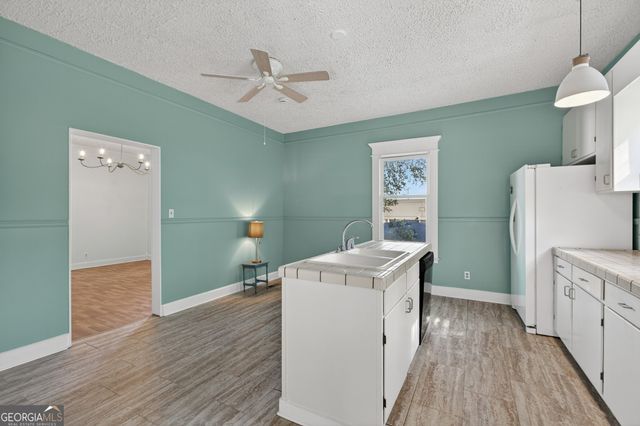 212 S Piedmont Street, Calhoun, GA 30701