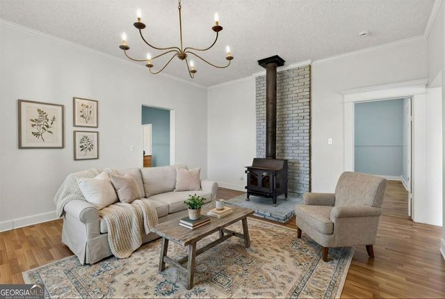 212 S Piedmont Street, Calhoun, GA 30701