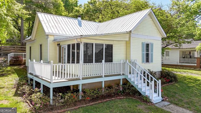 212 S Piedmont Street, Calhoun, GA 30701