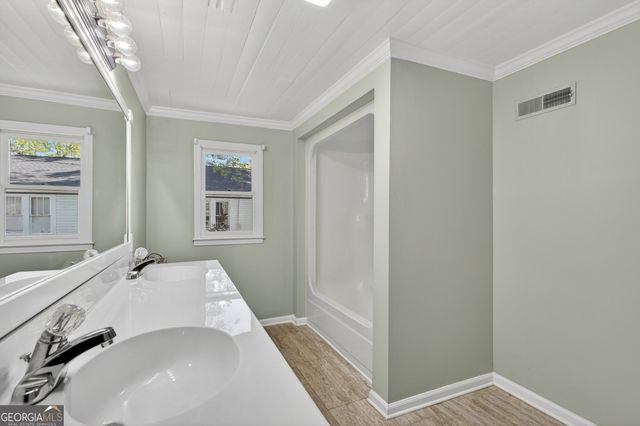212 S Piedmont Street, Calhoun, GA 30701