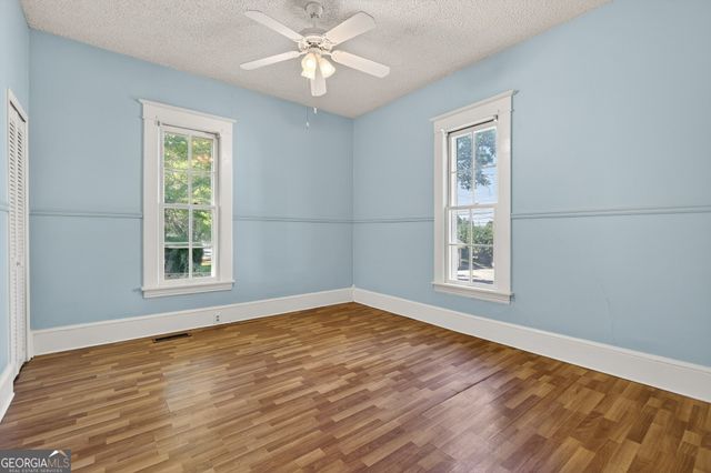 212 S Piedmont Street, Calhoun, GA 30701