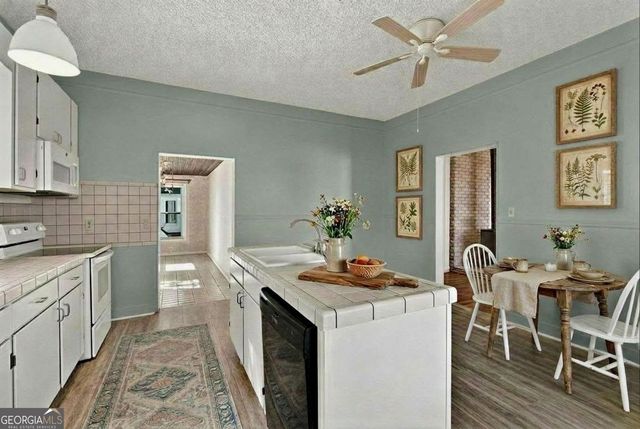 212 S Piedmont Street, Calhoun, GA 30701