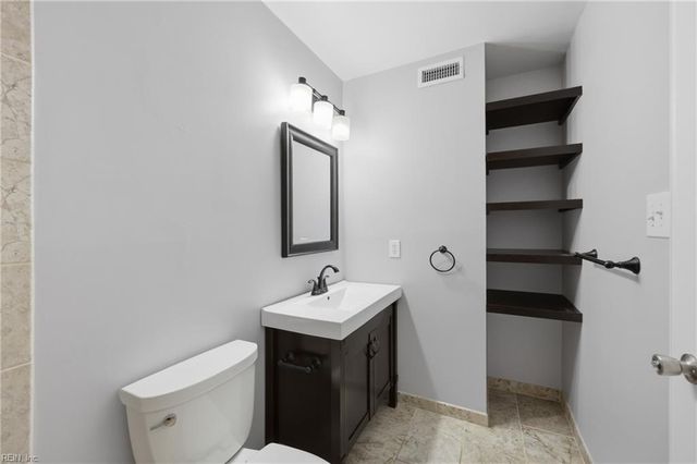 1014 Lands End WAY, Virginia Beach, VA 23451