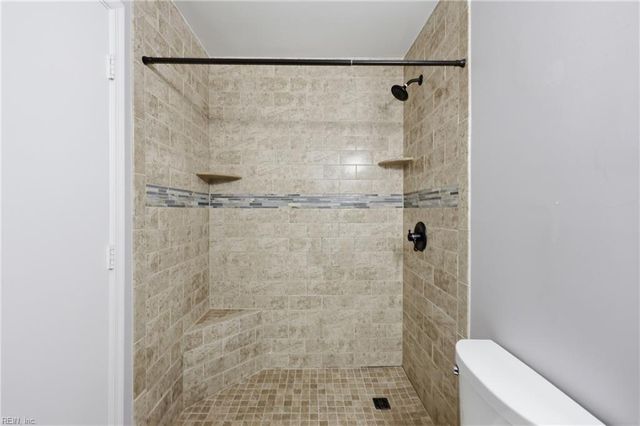 1014 Lands End WAY, Virginia Beach, VA 23451
