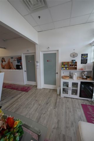 7171 SW 24th St, Miami, FL 33155